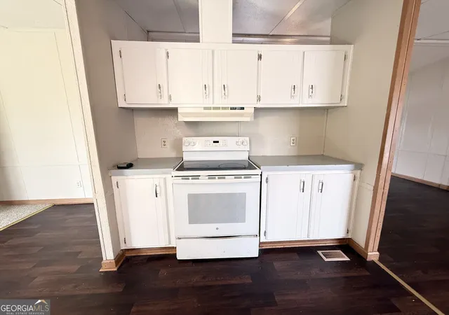 Photo 4 of Manufactured home for sale at 1361 Edgewood Ave, Douglas, GA 31533 | MLS# 10800566 | Listing updated on 2026-08-13