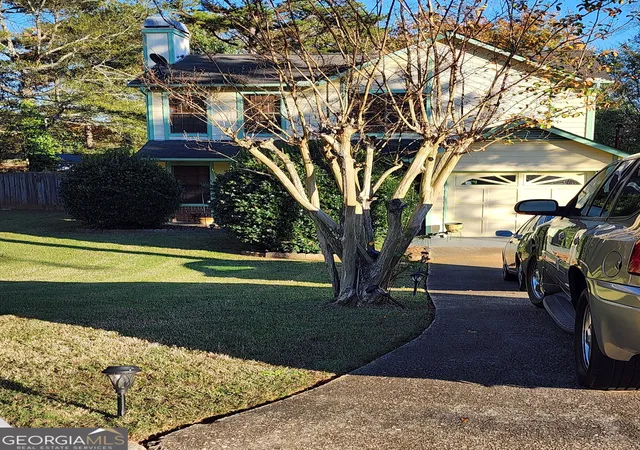 Photo 3 of Sale Pending at 6722 Bent Creek Dr, Rex, GA 30273 | MLS# 10585984 | Listing updated on 2025-11-08