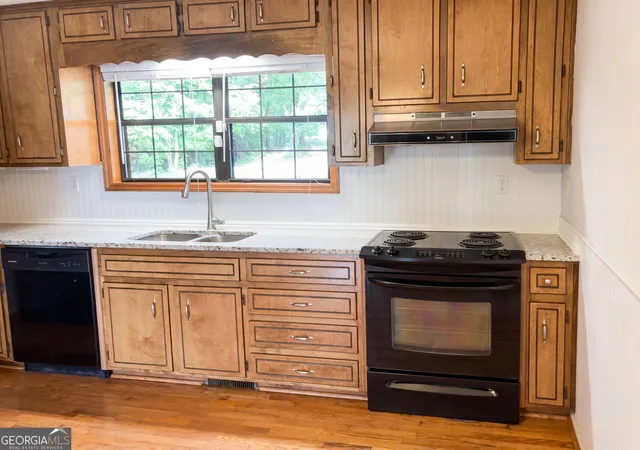 Photo 2 of Single family home for sale at 120 Bay Ct, Eatonton, GA 31024 | MLS# 10789895 | Listing updated on 2026-09-13