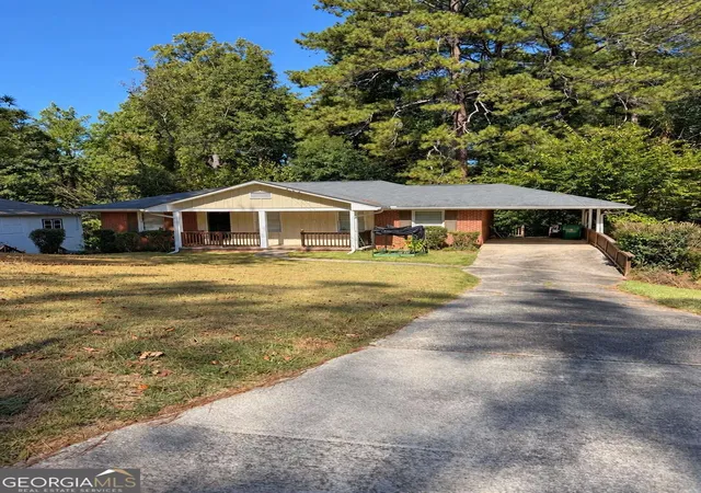 Photo 1 of Single family home for sale at 3404 Springlake Dr, Decatur, GA 30032 | MLS# 10877285 | Listing updated on 2026-10-26