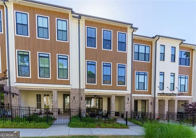 Photo 1 of Townhouse for sale at 425 Olmstead Way, Alpharetta, GA 30022 | MLS# 10739584 | Listing updated on 2026-09-10