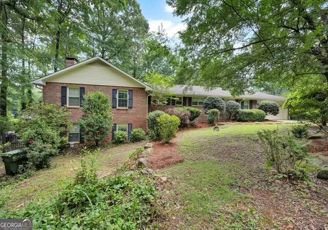 Homes for sale in Fayetteville, GA | 250 Country Lane Rd, Fayetteville, GA 30214 | MLS# 10774867