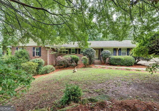Homes for sale in Fayetteville, GA | 250 Country Lane Rd, Fayetteville, GA 30214 | MLS# 10774867