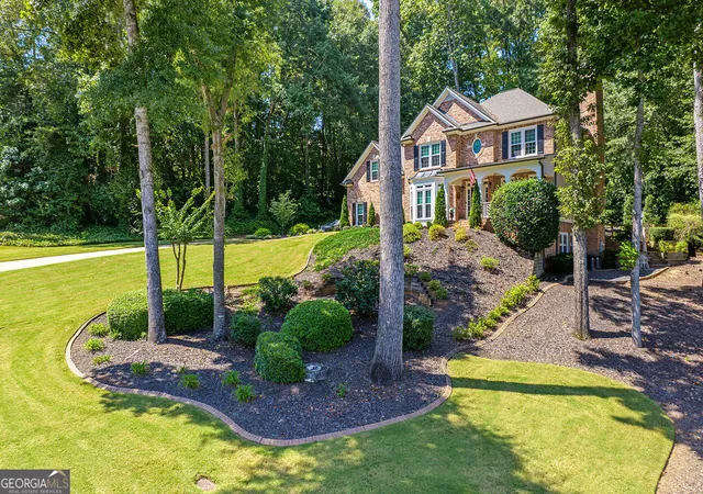 Photo 3 of Single family home for sale at 106 Fairway Overlook, Woodstock, GA 30188 | MLS# 10832002 | Listing updated on 2026-09-19