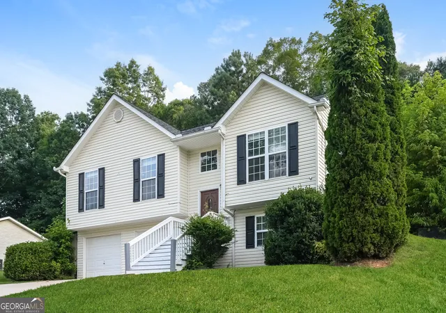 Photo 2 of Single family home for sale at 4139 Valley Gln, Gainesville, GA 30507 | MLS# 10834785 | Listing updated on 2026-09-14