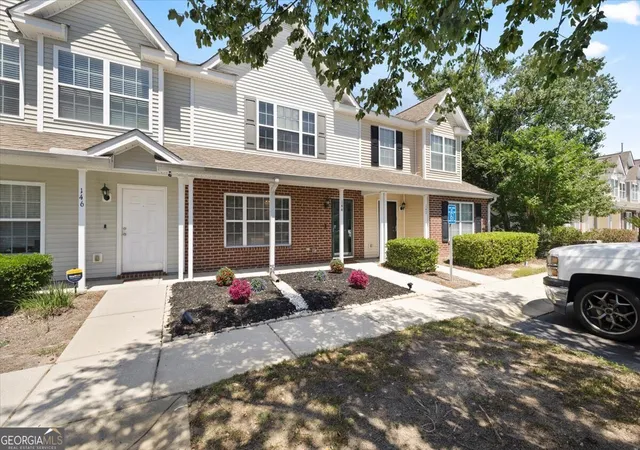 Photo 4 of Townhouse for sale at 144 Sonata Cir, Pooler, GA 31322 | MLS# 10806858 | Listing updated on 2026-09-07