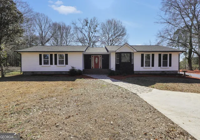 Photo 3 of Single family home for sale at 140 Heritage Cir, Mcdonough, GA 30253 | MLS# 10801631 | Listing updated on 2026-09-14