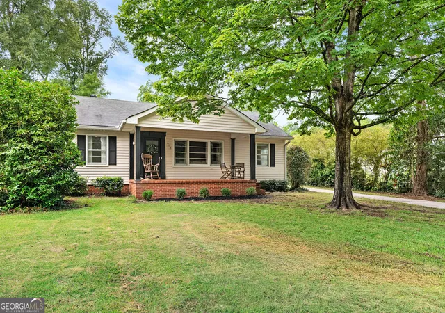Photo 3 of Single family home for sale at 613 Terrace St, Griffin, GA 30224 | MLS# 10816567 | Listing updated on 2026-09-04