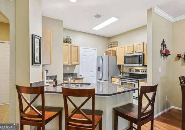 2nd image of 5641 Roswell Rd #217, Atlanta, GA 30342 | MLS# 10719033