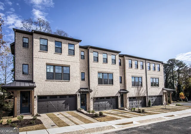 1st image of 117 Bridgecrest Rd #24, Roswell, GA 30075 | MLS# 10646261