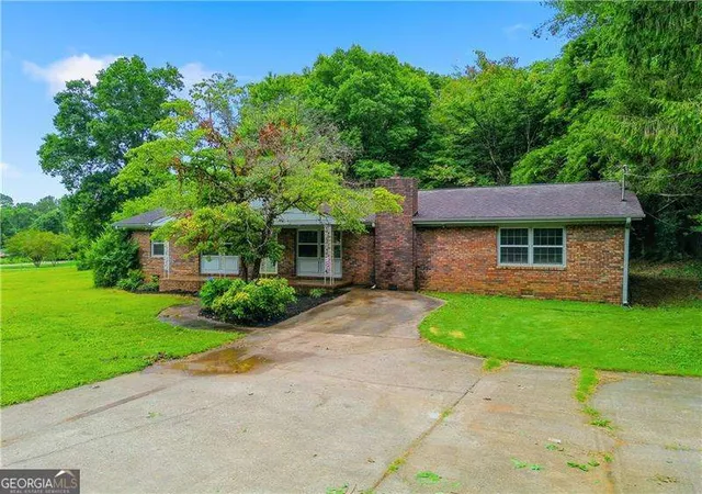 Photo 2 of Sale Pending at 138 Parker Rd, Jasper, GA 30143 | MLS# 10782264 | Listing updated on 2026-08-27