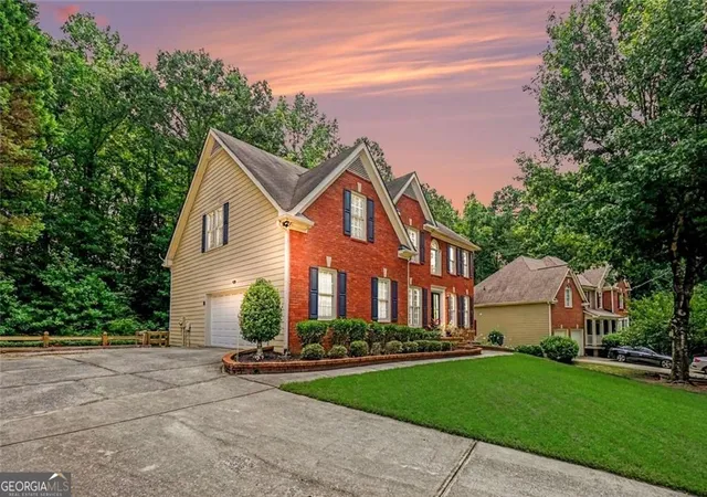 2nd image of 3240 Warren Creek Dr, Powder Springs, GA 30127 | MLS# 10821383