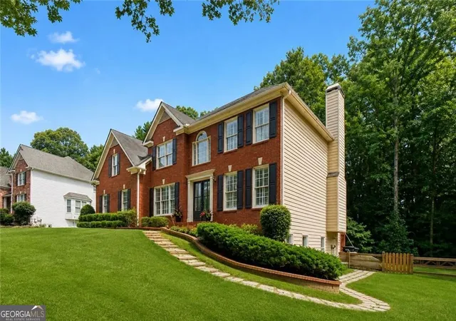 3rd image of 3240 Warren Creek Dr, Powder Springs, GA 30127 | MLS# 10821383