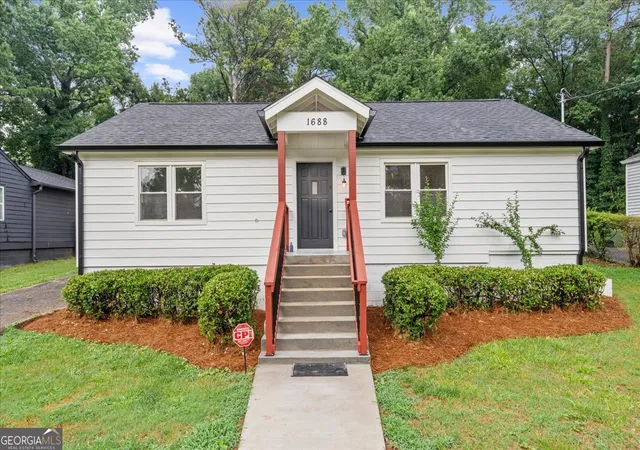 Photo 2 of Single family home for sale at 1688 Hadlock St Sw, Atlanta, GA 30311 | MLS# 10801935 | Listing updated on 2026-08-23