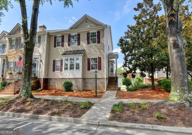 Townhouse for sale at 3761 Lake Point Blvd, Suwanee, GA 30024 | MLS# 10808878
