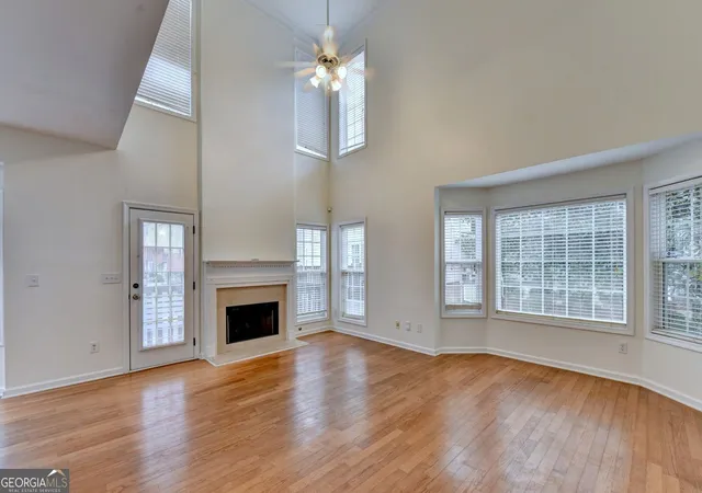 Photo 4 of Townhouse for sale at 3761 Lake Point Blvd, Suwanee, GA 30024 | MLS# 10808878 | Listing updated on 2026-10-09