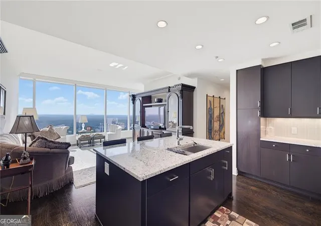 2nd image of 3630 Peachtree Rd Ne #2606, Atlanta, GA 30326 | MLS# 10817078