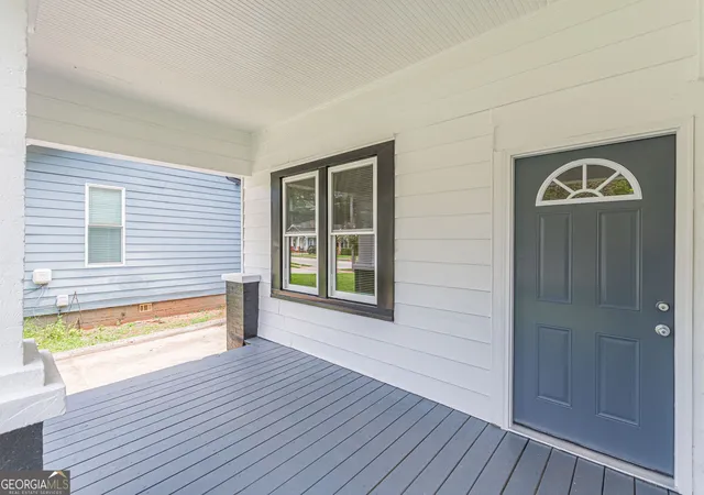 Photo 4 of Single family home for sale at 1236 Avon Ave Sw, Atlanta, GA 30310 | MLS# 10826566 | Listing updated on 2026-09-14