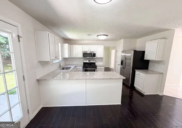 Photo 2 of Single family home for sale at 3582 Coveside Ct, Loganville, GA 30052 | MLS# 10793574 | Listing updated on 2026-10-02