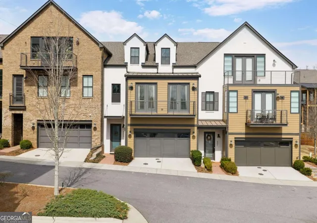 Townhouse for sale at 555 Verismo Way, Alpharetta, GA 30009 | MLS# 10765318