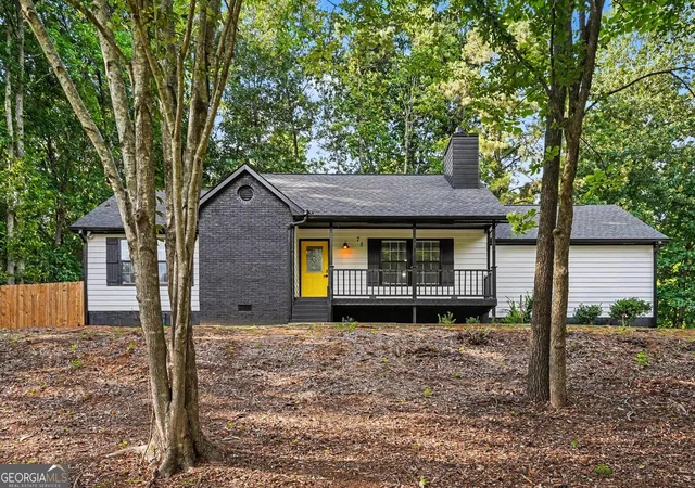 Homes for sale in Stockbridge, GA | 75 Contour Dr, Stockbridge, GA 30281 | MLS# 10793709