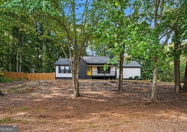 Homes for sale in Stockbridge, GA | 75 Contour Dr, Stockbridge, GA 30281 | MLS# 10793709