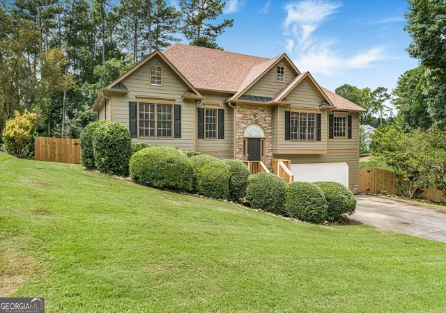 Photo 2 of Single family home for sale at 200 Brookhaven Pl, Canton, GA 30114 | MLS# 10818915 | Listing updated on 2026-09-15