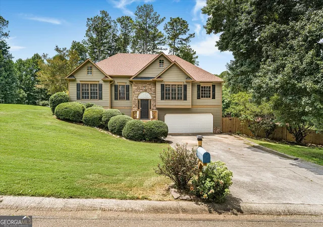 Photo 3 of Single family home for sale at 200 Brookhaven Pl, Canton, GA 30114 | MLS# 10818915 | Listing updated on 2026-09-15