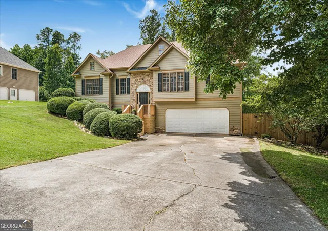 Photo 3 of Single family home for sale at 200 Brookhaven Pl, Canton, GA 30114 | MLS# 10818915 | Listing updated on 2026-09-15