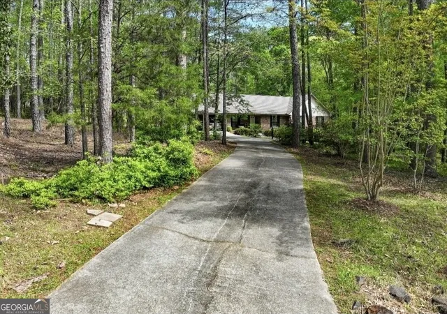 Photo 3 of Single family home for sale at 3534 15th Ave, Valley, AL 36854 | MLS# 10833753 | Listing updated on 2026-09-03