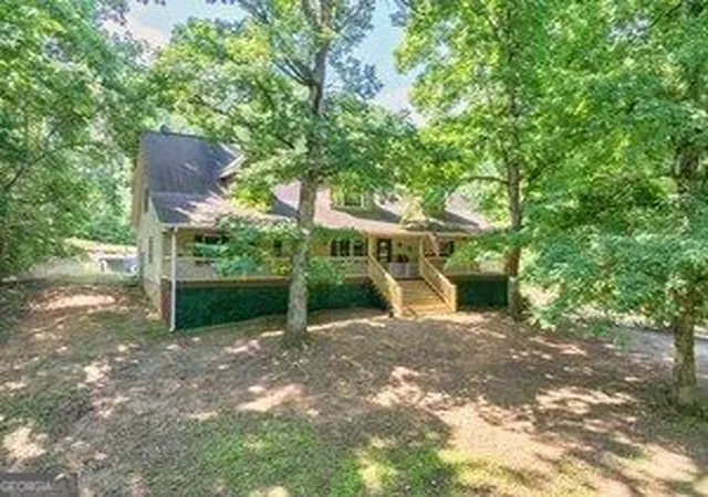 Photo 3 of Sale Pending at 600 Smith Frk Dr, Demorest, GA 30535 | MLS# 10820338 | Listing updated on 2026-09-01