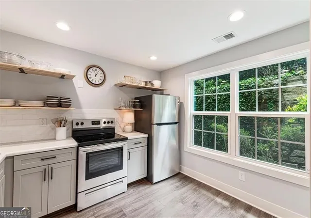 Photo 3 of Condo for sale at 302 Teal Ct #302, Roswell, GA 30076 | MLS# 10790075 | Listing updated on 2026-07-31