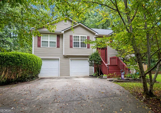 1st image of 1049 Millard Farmer Rd, Newnan, GA 30263 | MLS# 10818515