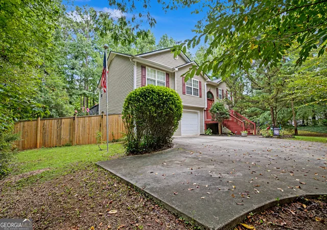 3rd image of 1049 Millard Farmer Rd, Newnan, GA 30263 | MLS# 10818515