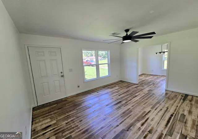 4th image of 1190 Johnson Rd, Senoia, GA 30276 | MLS# 10817351