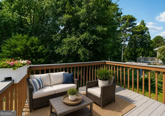 Photo 2 of Single family home for sale at 2901 Waterford Dr, Gainesville, GA 30504 | MLS# 10803604 | Listing updated on 2026-08-11
