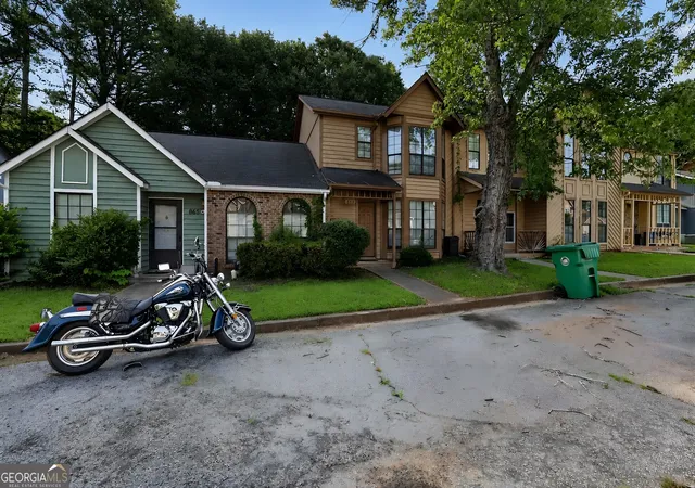 2nd image of 867 Heritage Oaks Dr, Stone Mountain, GA 30088 | MLS# 10808007