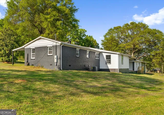 3rd image of 832 Snow Springs Rd Nw, Adairsville, GA 30103 | MLS# 10735763
