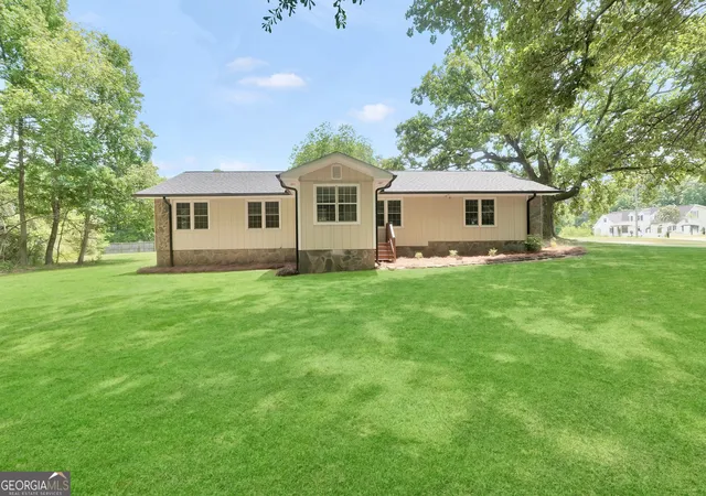 Photo 3 of Single family home for sale at 1375 Mcgarity Rd, Mcdonough, GA 30252 | MLS# 10836933 | Listing updated on 2026-09-09