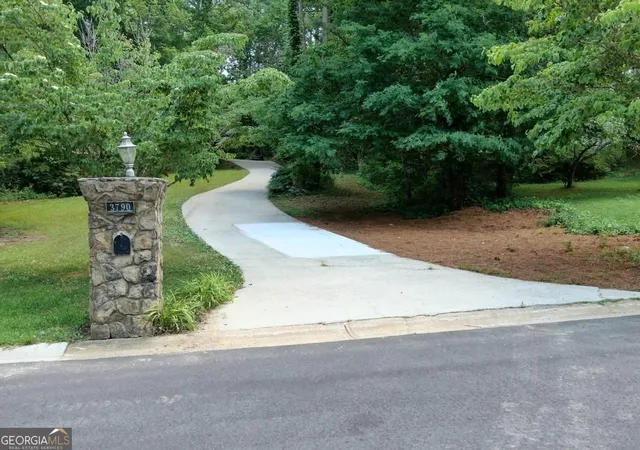 Photo 2 of Single family home for sale at 3790 Belle Glade Trl W, Snellville, GA 30039 | MLS# 10721402 | Listing updated on 2026-04-14