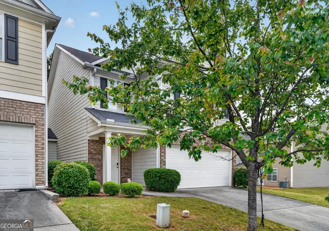 Photo 2 of Condo for sale at 6361 Shadow Sq, Lithonia, GA 30058 | MLS# 10758400 | Listing updated on 2026-09-24