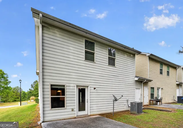 Photo 3 of Condo for sale at 6361 Shadow Sq, Lithonia, GA 30058 | MLS# 10758400 | Listing updated on 2026-09-24