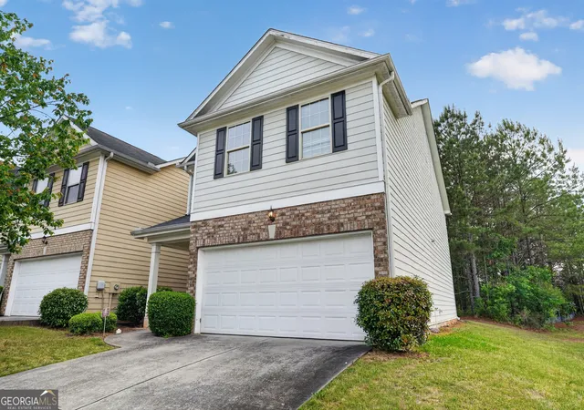 Photo 3 of Condo for sale at 6361 Shadow Sq, Lithonia, GA 30058 | MLS# 10758400 | Listing updated on 2026-09-24