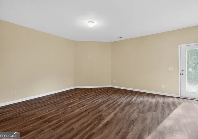 Photo 4 of Condo for sale at 6361 Shadow Sq, Lithonia, GA 30058 | MLS# 10758400 | Listing updated on 2026-09-24