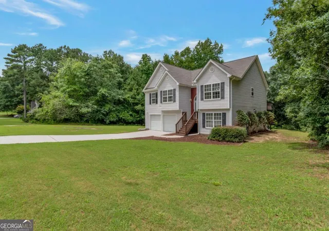 Photo 1 of Single family home for sale at 1388 Sierra Ridge Pl, Loganville, GA 30052 | MLS# 10812065 | Listing updated on 2026-10-12