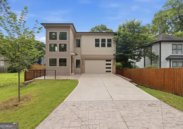 Photo 1 of Single family home for sale at 1084 Hubbard St Sw, Atlanta, GA 30310 | MLS# 10801149 | Listing updated on 2026-09-11
