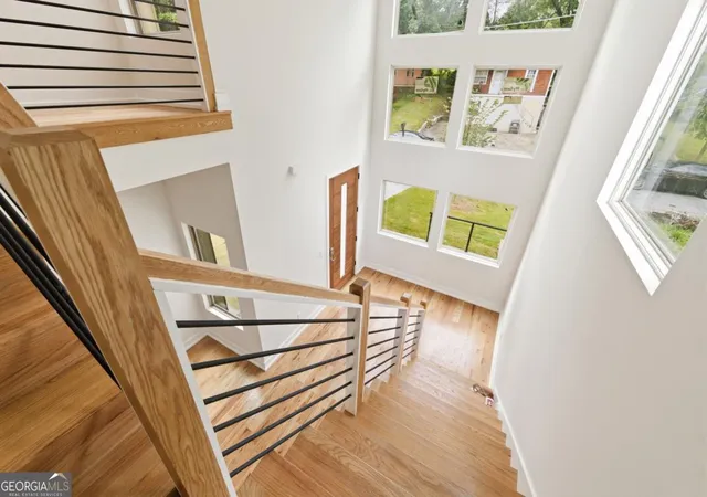Photo 3 of Single family home for sale at 1084 Hubbard St Sw, Atlanta, GA 30310 | MLS# 10801149 | Listing updated on 2026-09-21