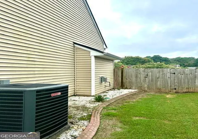 Photo 4 of Single family home for sale at 325 Stone Valley Xing, Canton, GA 30114 | MLS# 10821472 | Listing updated on 2026-09-26