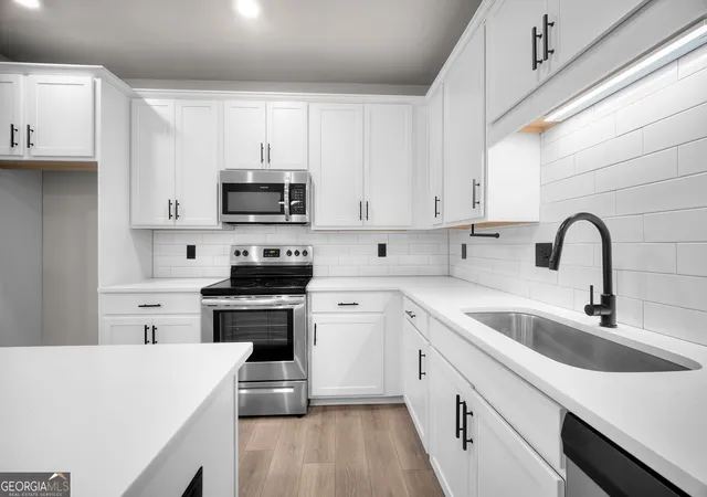 Photo 3 of Condo for sale at 2030 Main St Nw #206, Atlanta, GA 30318 | MLS# 10812990 | Listing updated on 2026-09-04
