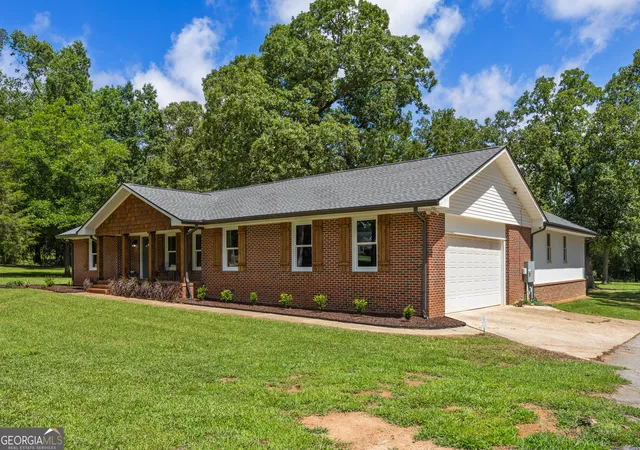 Homes for sale in Luthersville, GA | 104 E Oak St, Luthersville, GA 30251 | MLS# 10793309